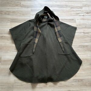 Jimmy Hourihan 100% Wool Dark Green Hooded Cape with Plaid Lining Dublin Ireland